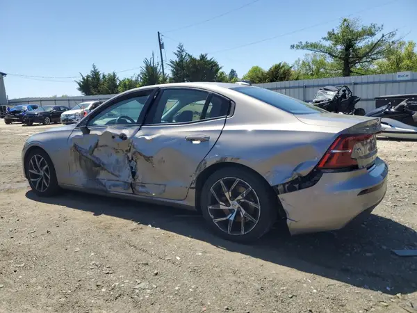 7JRA22TK6KG00291 2019 VOLVO S60 - Image 2