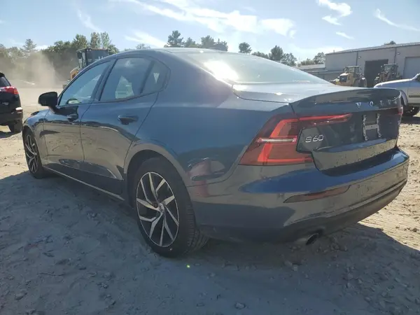 7JRA22TK6KG004508 2019 VOLVO S60 - Image 2
