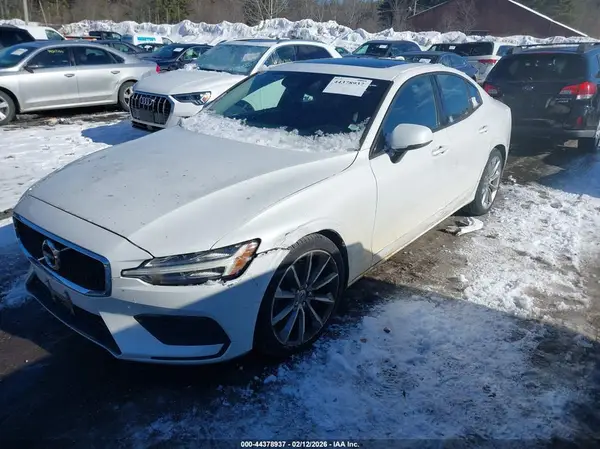 7JRA22TK6KG012155 2019 VOLVO S60 - Image 2