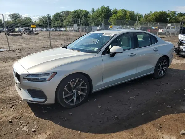 7JRA22TK6KG017355 2019 VOLVO S60 - Image 1