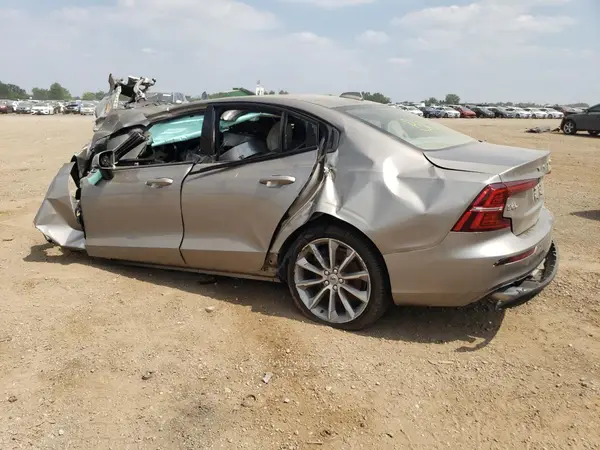 7JRA22TK6LG049062 2020 VOLVO S60 - Image 2