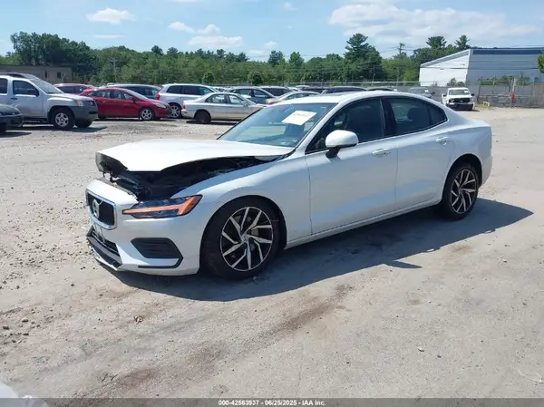 7JRA22TK6LG071949 2020 VOLVO S60 - Image 2