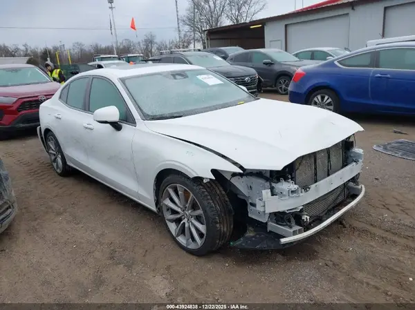 7JRA22TK6MG081298 2021 VOLVO S60 - Image 1