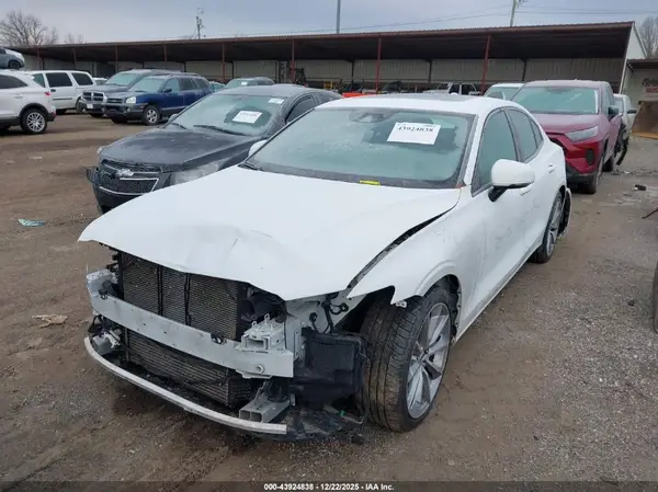 7JRA22TK6MG081298 2021 VOLVO S60 - Image 2
