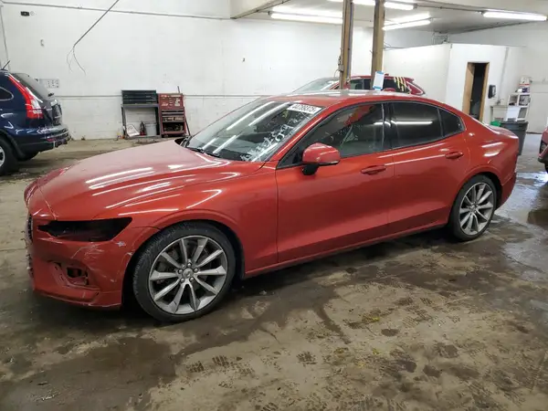 7JRA22TK7KG002217 2019 VOLVO S60 - Image 1