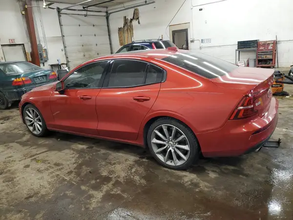 7JRA22TK7KG002217 2019 VOLVO S60 - Image 2