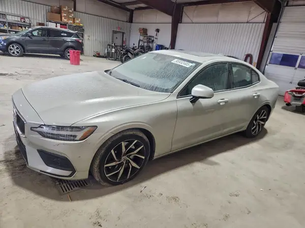 7JRA22TK7KG006588 2019 VOLVO S60 - Image 1