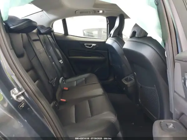 7JRA22TK7KG010253 2019 VOLVO S60 - Image 8