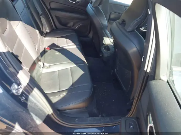 7JRA22TK7KG014190 2019 VOLVO S60 - Image 8