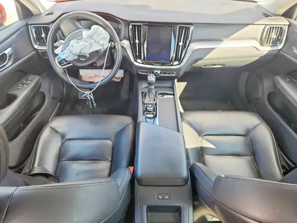 7JRA22TK7KG017509 2019 VOLVO S60 - Image 8