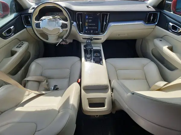 7JRA22TK7KG017994 2019 VOLVO S60 - Image 8