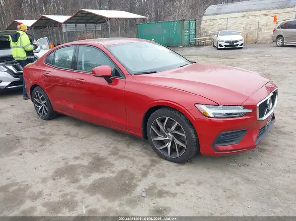 7JRA22TK7LG045036 2020 VOLVO S60 - Image 1