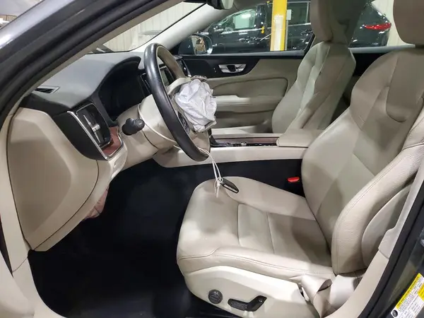 2020 VOLVO S60 auction photo 7