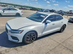 7JRA22TK7LG060832 2020 VOLVO S60