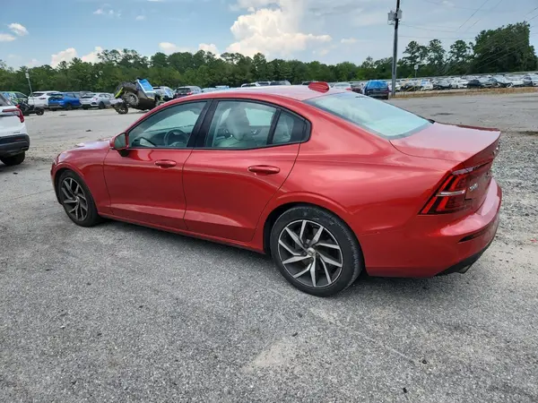 7JRA22TK8KG004302 2019 VOLVO S60 - Image 2