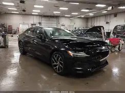 7JRA22TK8KG004817 2019 VOLVO S60