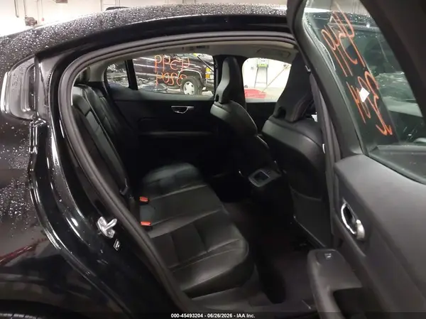 7JRA22TK8KG004817 2019 VOLVO S60 - Image 8