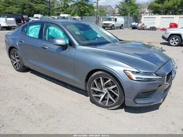 7JRA22TK8LG063920 2020 VOLVO S60 - Image 1