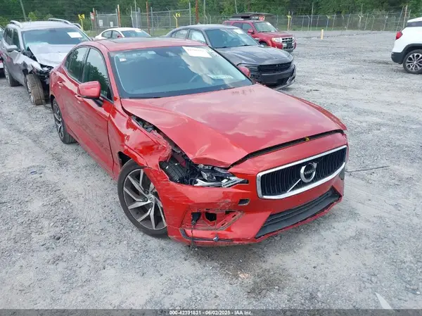 7JRA22TK9KG011761 2019 VOLVO S60 - Image 1