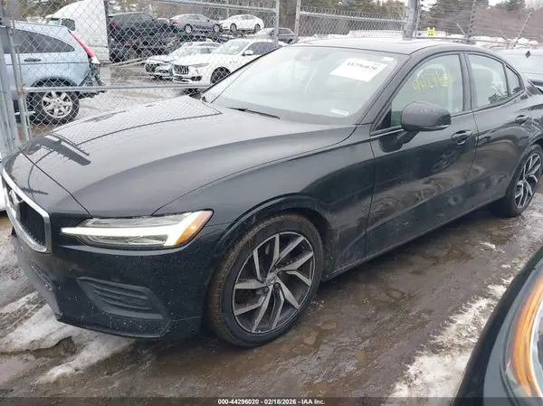 7JRA22TK9KG012778 2019 VOLVO S60 - Image 2