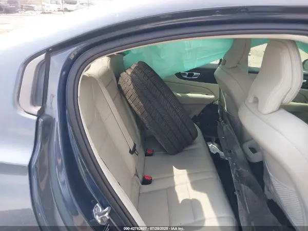 7JRA22TK9KG017723 2019 VOLVO S60 - Image 8