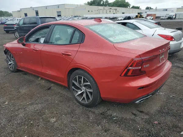 7JRA22TK9LG06557 2020 VOLVO S60 - Image 2