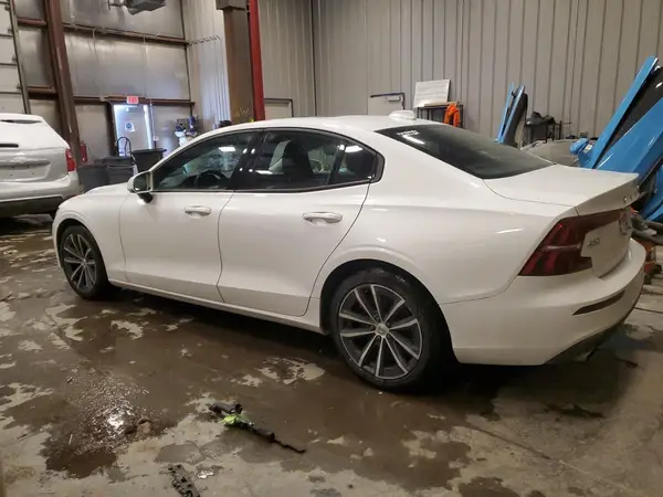 7JRA22TK9MG080422 2021 VOLVO S60 - Image 2