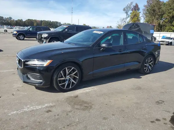 7JRA22TKXKG002714 2019 VOLVO S60 - Image 1