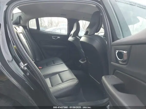 7JRA22TKXKG015060 2019 VOLVO S60 - Image 8