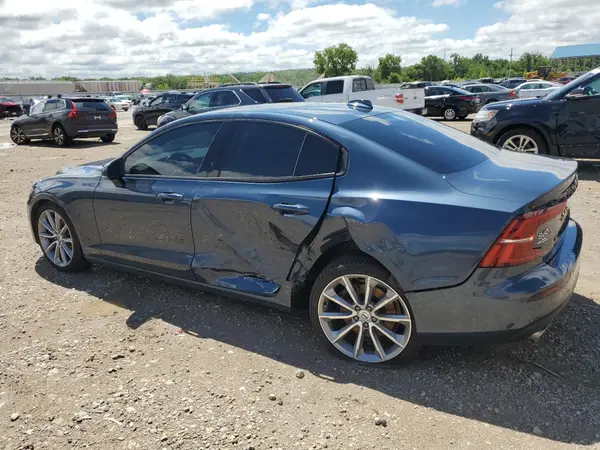 7JRA22TKXKG017813 2019 VOLVO S60 - Image 2