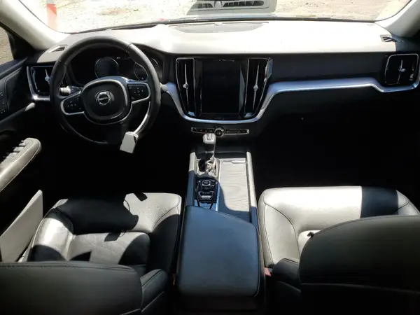 7JRA22TKXKG017813 2019 VOLVO S60 - Image 8