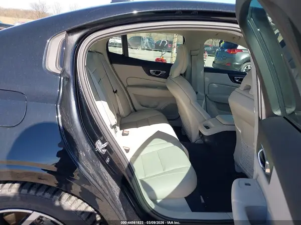 7JRA22TKXLG057049 2020 VOLVO S60 - Image 8