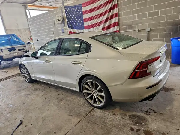 7JRA22TKXLG065328 2020 VOLVO S60 - Image 2