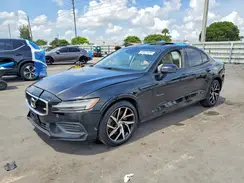 7JRA22TKXLG072053 2020 VOLVO S60
