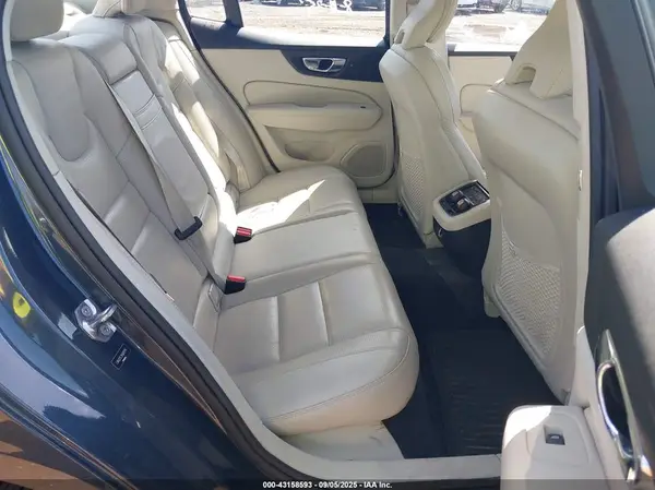 7JRA22TL2KG012176 2019 VOLVO S60 - Image 8