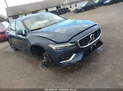 7JRA22TL3KG002319 2019 VOLVO S60