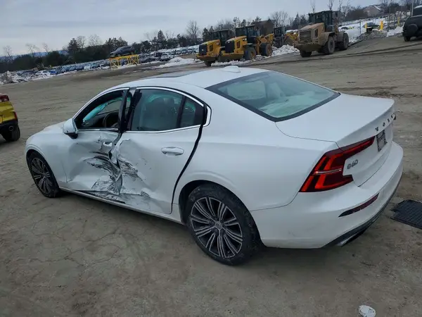 7JRA22TL3KG013000 2019 VOLVO S60 - Image 2