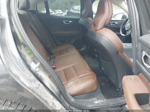 7JRA22TL7KG005644 2019 VOLVO S60 - Image 8