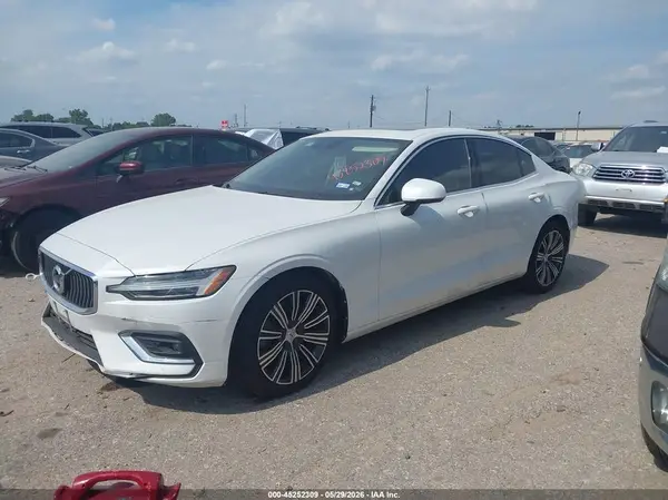 7JRA22TL8LG036662 2020 VOLVO S60 - Image 2