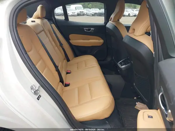 7JRA22TL9LG036458 2020 VOLVO S60 - Image 8