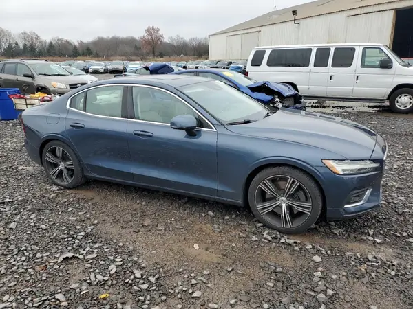2019 VOLVO S60 COPART lot 93190205 auction photo 4