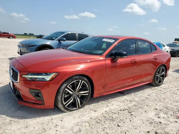 7JRA22TM0KG002741 2019 VOLVO S60 - Image 1