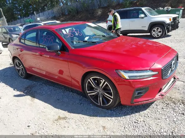 7JRA22TM0KG007258 2019 VOLVO S60 - Image 1