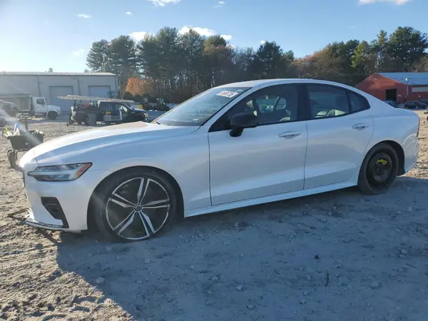 7JRA22TM0KG015666 2019 VOLVO S60 - Image 1