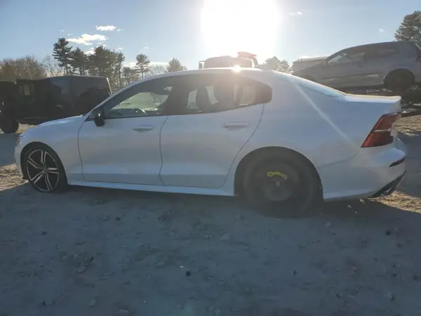7JRA22TM0KG015666 2019 VOLVO S60 - Image 2