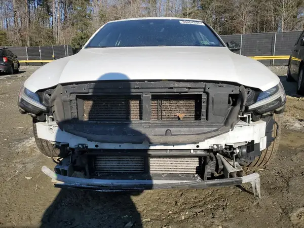 2019 VOLVO S60 COPART lot 88884205 auction photo 5