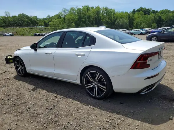 7JRA22TM0KG017269 2019 VOLVO S60 - Image 2