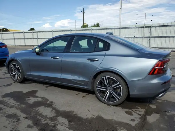 7JRA22TM1KG018429 2019 VOLVO S60 - Image 2