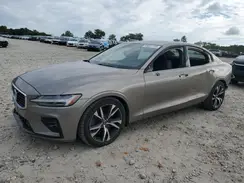 7JRA22TM2KG007276 2019 VOLVO S60