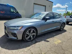 7JRA22TM3KG007030 2019 VOLVO S60